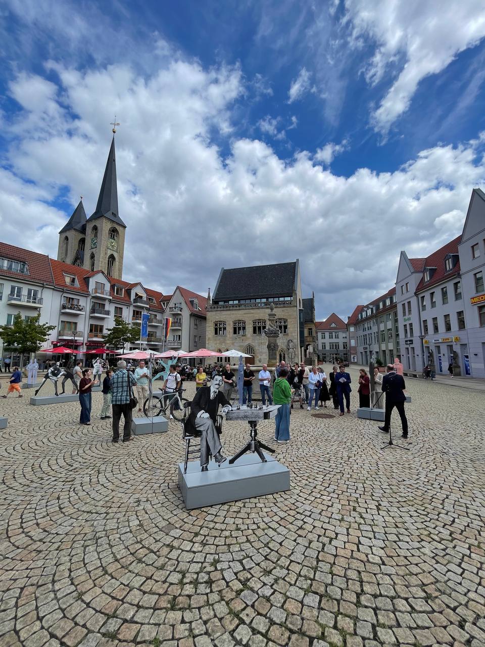 Halberstadt. Ausstellung „Jüdische Stars im deutschen Sport“ auf dem Holzmarkt