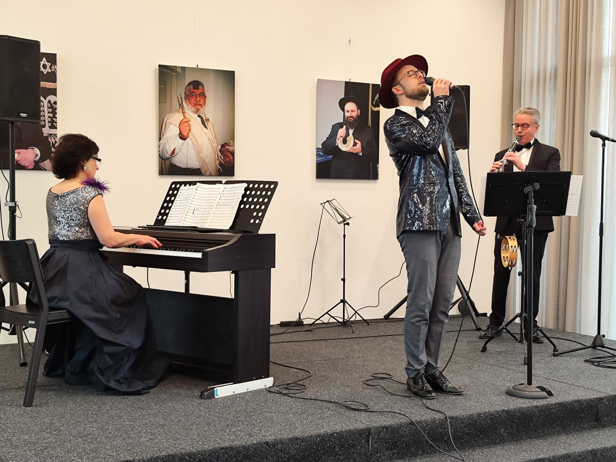 „Die Kaljushnys“ in Dessau