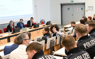 Innenministerin diskutiert mit Anwärtern der Fachhochschule Polizei über Jüdisches Leben in Deutschland